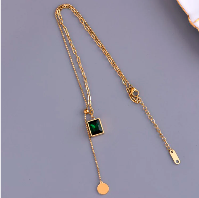 COLLAR ESMERALDA PODEROSA