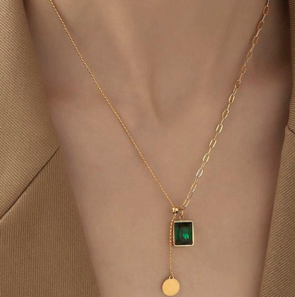 COLLAR ESMERALDA PODEROSA