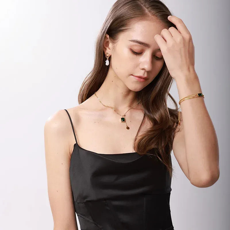 COLLAR ESMERALDA PODEROSA